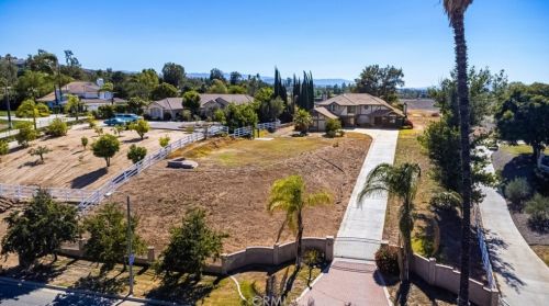 8079 Golden Star Ave, Riverside CA  92506-5710 exterior