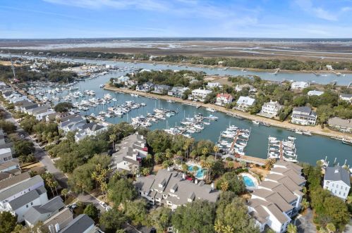 406 Yacht Harbor Ct, Isle Of Palms SC  29451 exterior