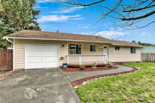 17009 5th Ave, Elk Plain, WA 98387-7831
