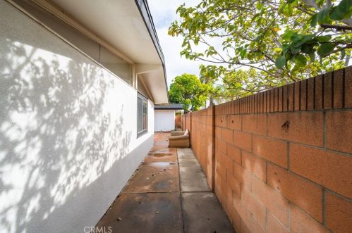 529 Dorchester St, Anaheim CA  92805-4920 exterior