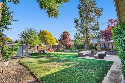 3104 San Ramon Rd, Concord CA  94519-2227 exterior