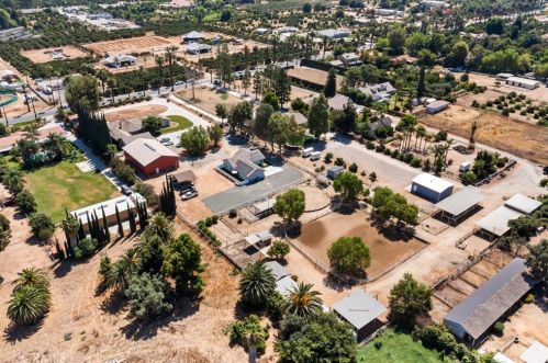 2150 Gratton St, Riverside CA  92504-5201 exterior