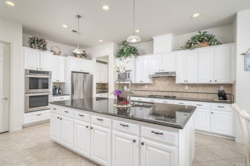 16550 Catalonia Dr, Riverside CA  92504-8701 exterior
