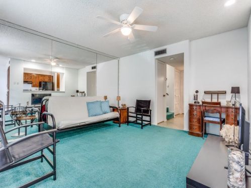 303 Vly Park Dr, Garland TX  75043-2955 exterior