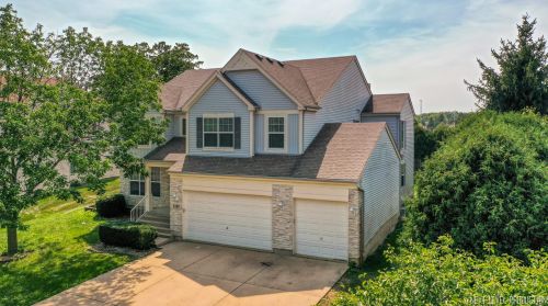1180 Valewood Dr, Streamwood, IL 60107-2610