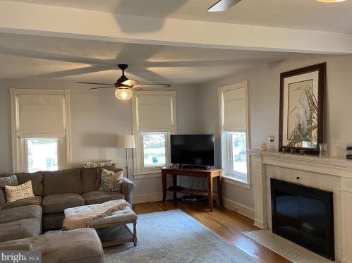 19 Summit Ave, Haddonfield NJ  08033-3315 exterior