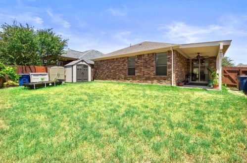 201 Desert Primrose Dr, Austin TX  78748-4031 exterior