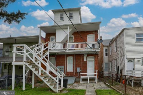 654 College Ave, York PA  17401-3981 exterior