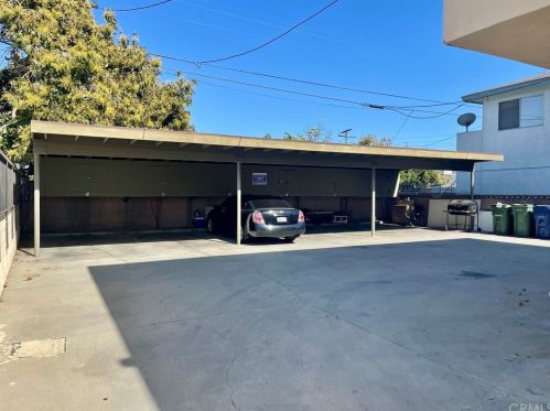 11950 Acacia Ave, Hawthorne CA  90250-3050 exterior