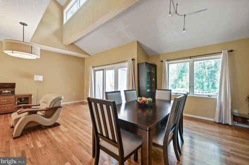 204 Sayre Dr, Princeton NJ  08540-5826 exterior