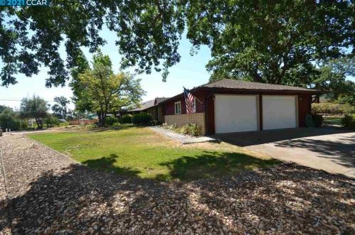 757 Slater Ave, Concord CA  94523-2576 exterior