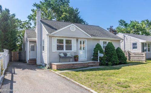 522 Hillside Ave, Point Pleasant Beach, NJ 08742-2702