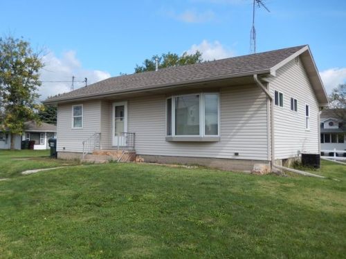 195 Scott St, Chebanse, IL 60922-2109