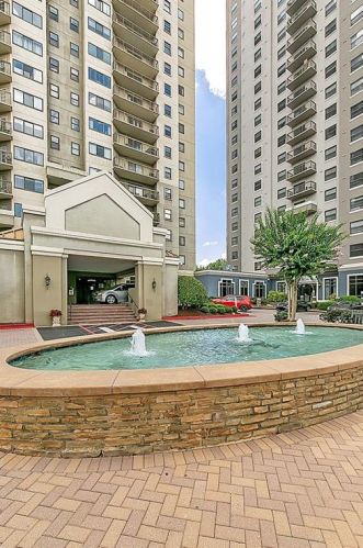 795 Hammond Dr, Atlanta GA  30328-5517 exterior
