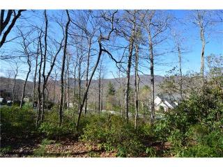 61 Nuthatch Ct, Fairview, NC 28730-9127