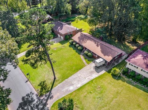 2985 Meadow Lark Dr, Atlanta GA  30344-4033 exterior