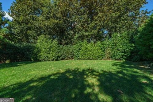 3180 Arden Rd, Atlanta GA  30305-1912 exterior