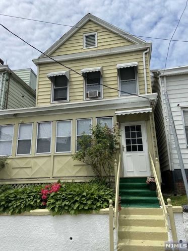 444 24th St, Paterson, NJ 07514-2326