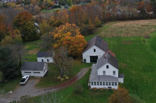 18 Metcalf Rd, Winthrop, ME 04364-3369