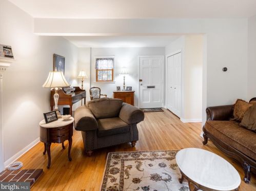 8408 Chippewa Rd, Philadelphia PA 19128-1206 exterior