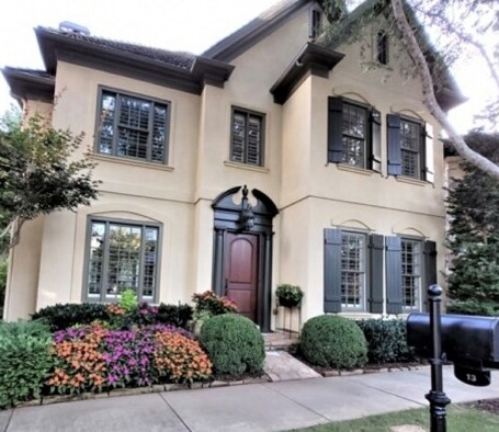 13 Conifer Cir, Atlanta GA  30342-4303 exterior