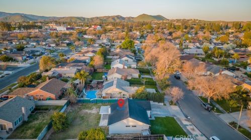 9450 Cabrillo Dr, Riverside CA  92503-1169 exterior