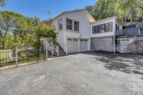 15116 Blossom Hill Rd, Los Gatos, CA 95032-4906