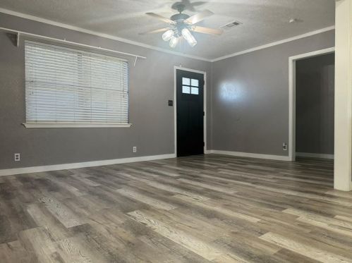 308 11th St, Morgans Point TX  77571-3114 exterior
