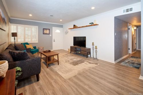 840 Ursula St, Denver CO  80011-6656 exterior