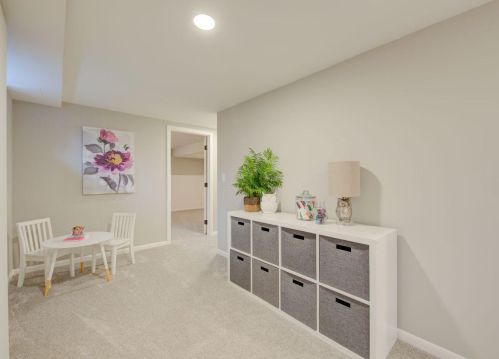 387 Iona Ln, Saint Paul MN  55113-2325 exterior