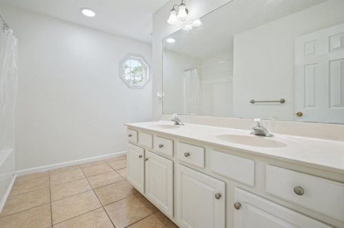 506 Chestnut Walk, Holly Springs GA  30114-7748 exterior