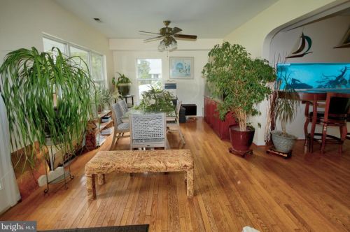 4907 Mariners Dr, Shady Side MD 20764-9752 exterior