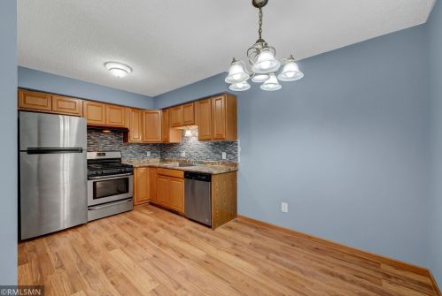 4464 Cinnamon Ridge Trl, Saint Paul MN  55122-2385 exterior