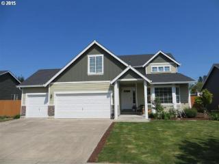 203 Leif Dr, Kelso, WA 98626-1769