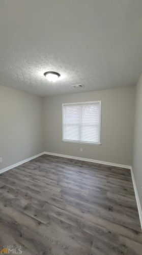 3260 Creekwood Dr, Rex GA  30273-2121 exterior