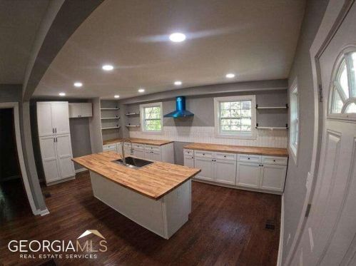 2733 Harlan Dr, Atlanta GA  30344-3701 exterior