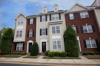 9811 Treeside Ln, Matthews, NC 28105-7211