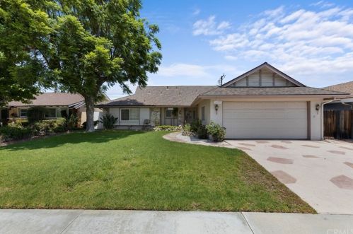 16315 Silvergrove Dr, Whittier, CA 90604-3930