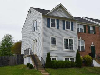 15730 Lansdale Pl, Dumfries, VA 22025-1228