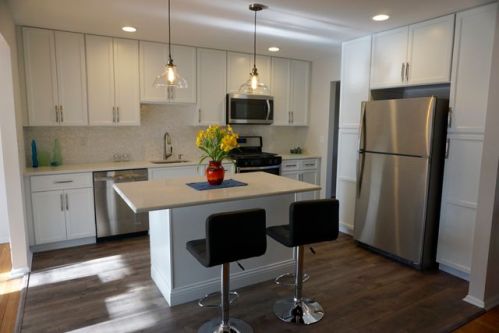 112 Jumping Brook Rd, Lincroft, NJ 07738-1417