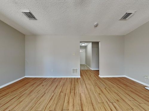 1911 Deaf Smith Dr, Richmond TX  77406-2102 exterior