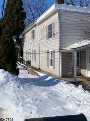 112 Main St, Lebanon, NJ 08833-2126