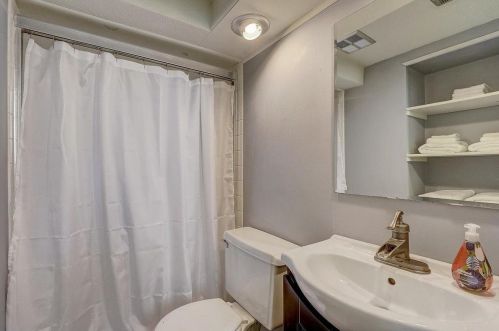 1681 Hickory Hill Dr, Saint Paul MN  55122-2527 exterior