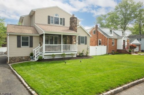 56 Oak Blvd, Cedar Knolls, NJ 07927-1211