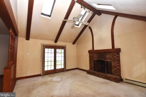 293 St, Hanover PA 17331-2320 exterior