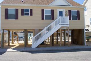 225 Kathryn St, Lavallette, NJ 08735-1612