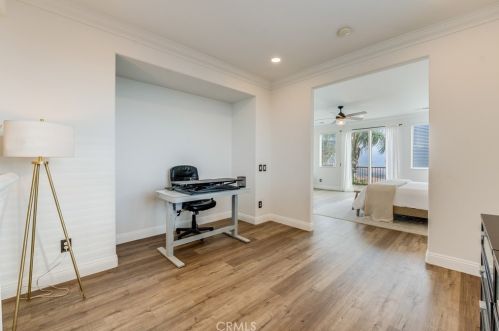 18458 Lakepointe Dr, Riverside CA  92503-0252 exterior