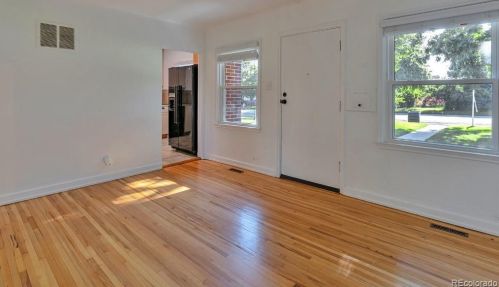 850 Kearney St, Denver, CO 80220-4524