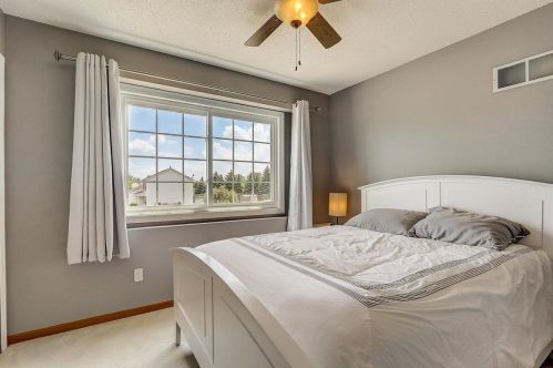 15953 Finch Ave, Saint Paul MN  55124-5811 exterior