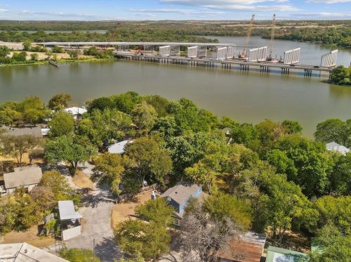 4220 Lakewood Dr, Fort Worth TX  76135-2703 exterior